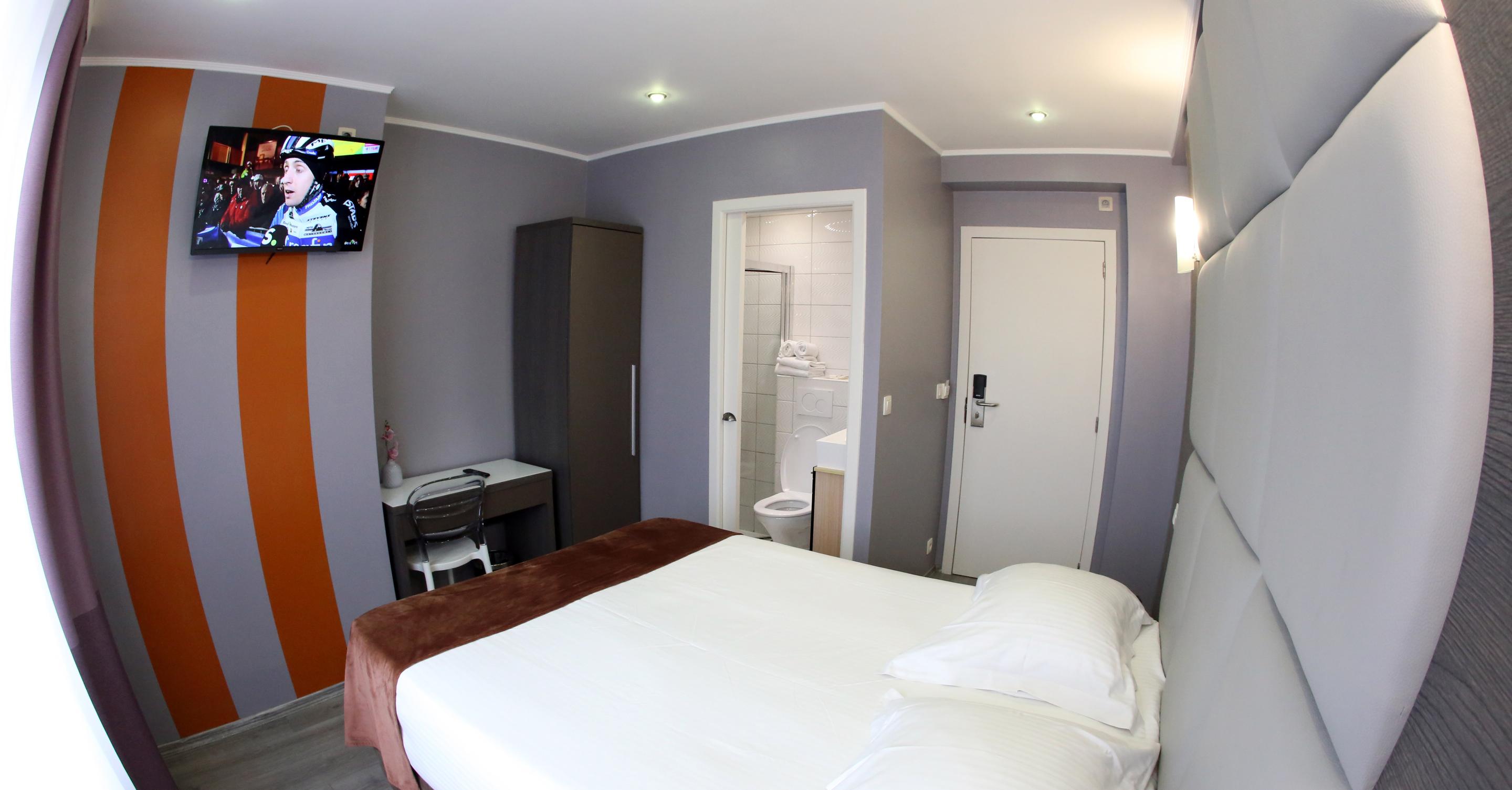 Phenix Hotel 3*
